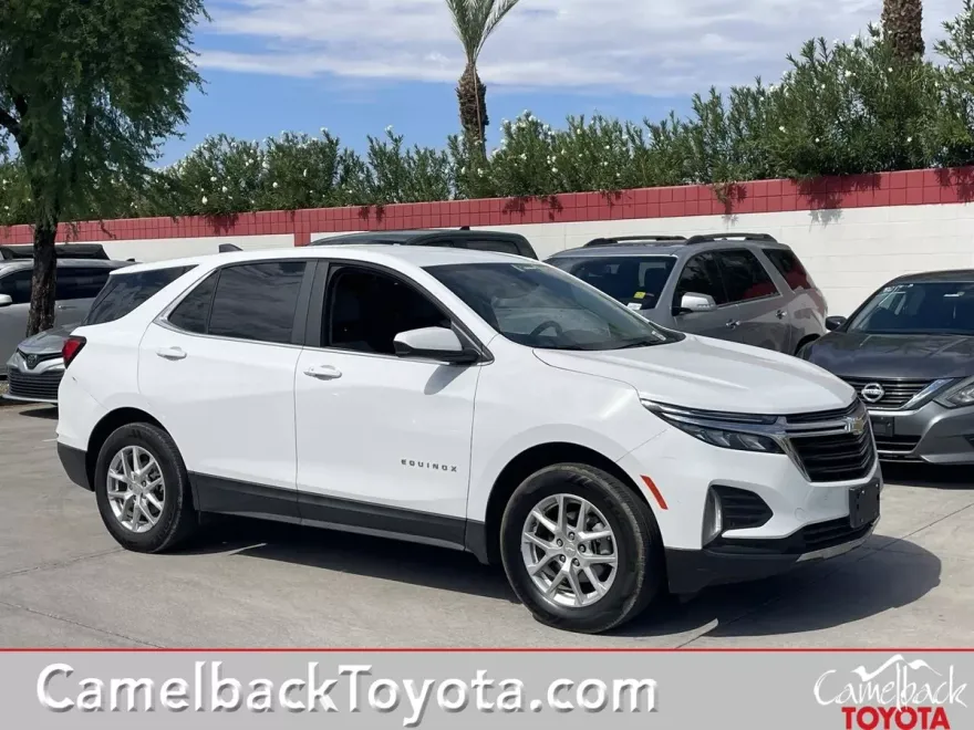 2024 Chevrolet Equinox LT photo 1