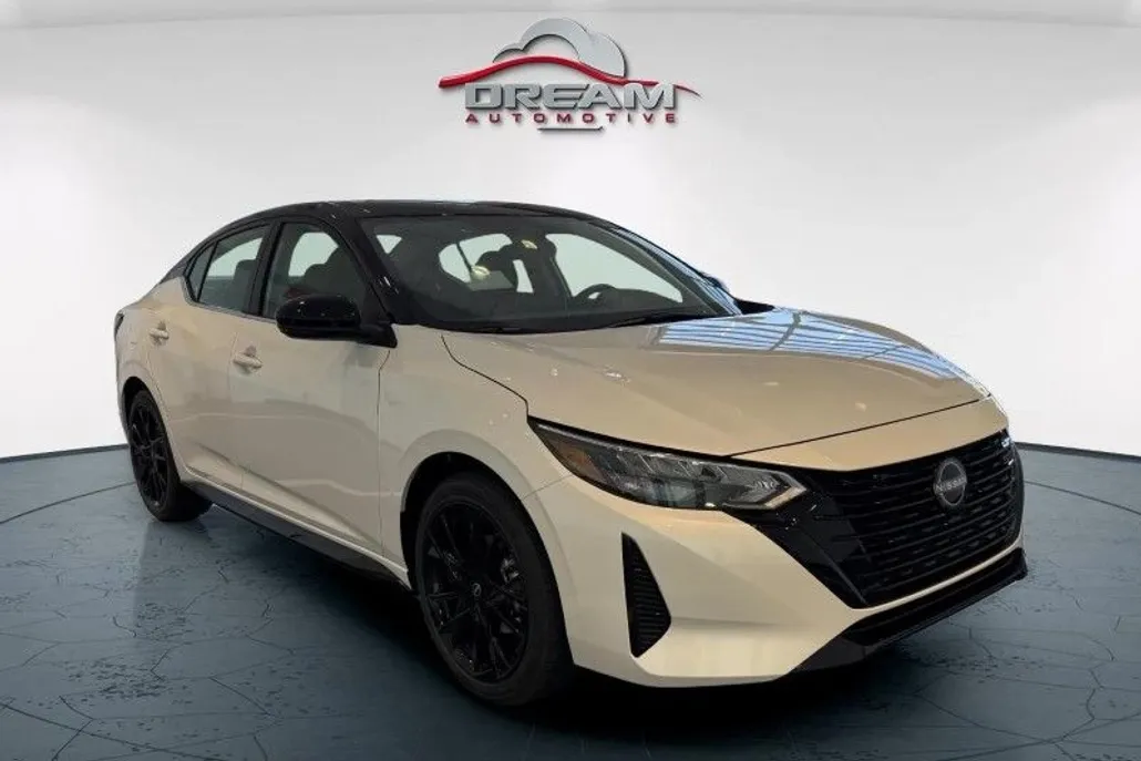 2025 Nissan Sentra SR photo 1