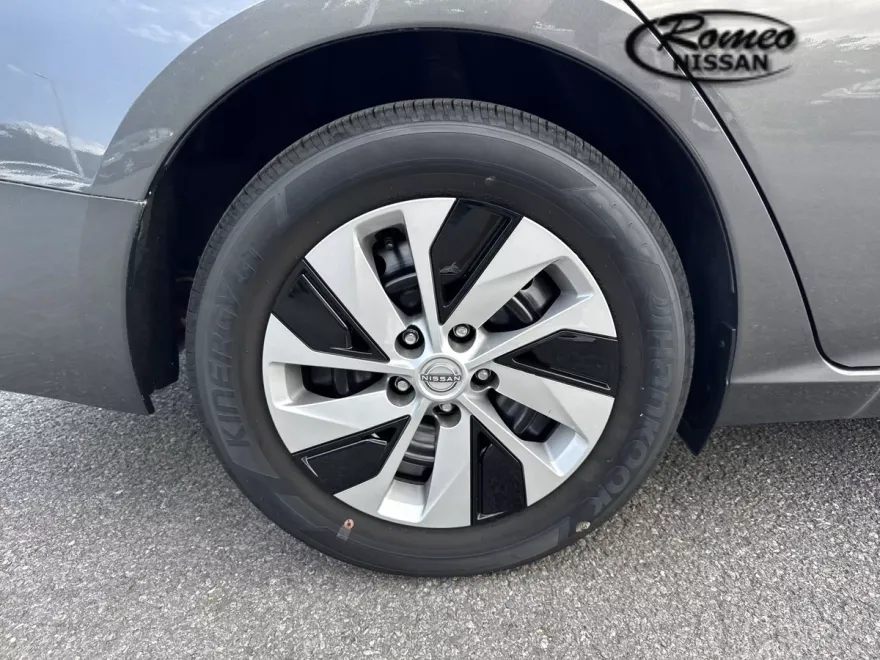 2025 Nissan Altima S photo 1