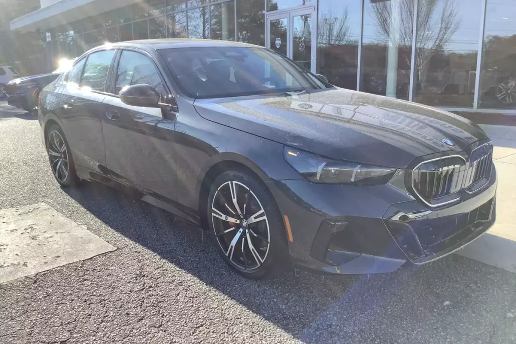 2025 Bmw 530i photo 1