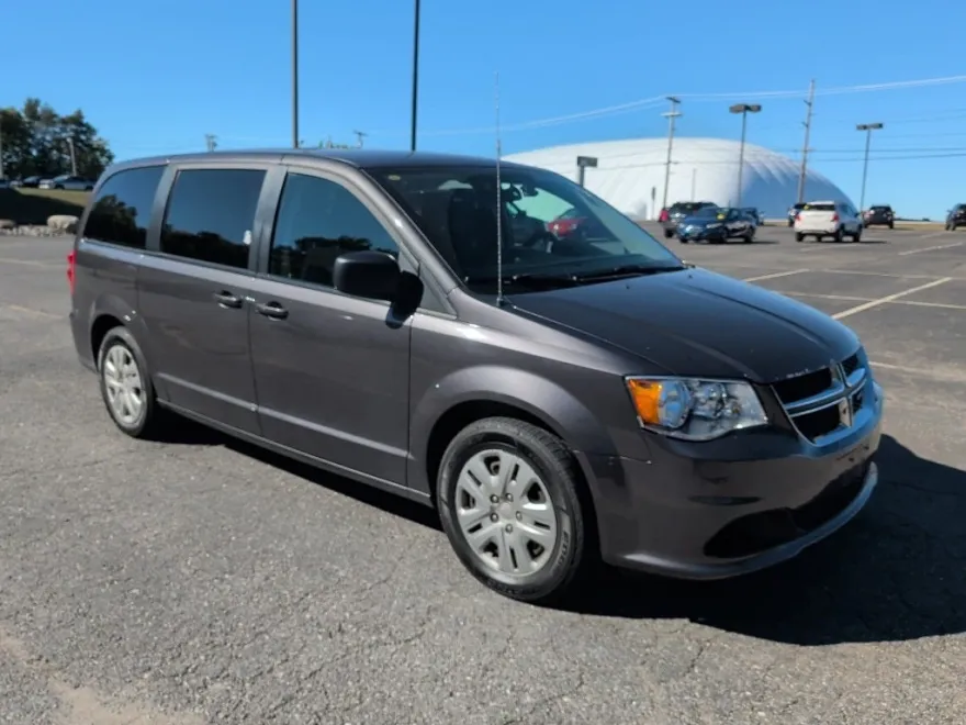 2018 Dodge Grand Caravan SE photo 1