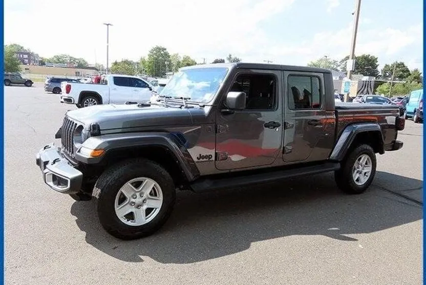 2022 Jeep Gladiator Sport photo 1