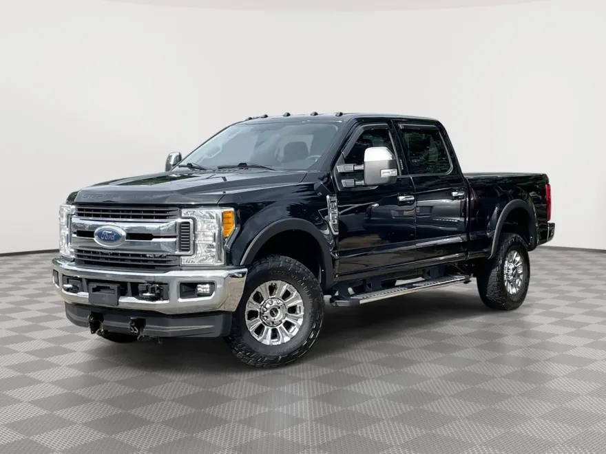 2017 Ford F-250 Lariat photo 1