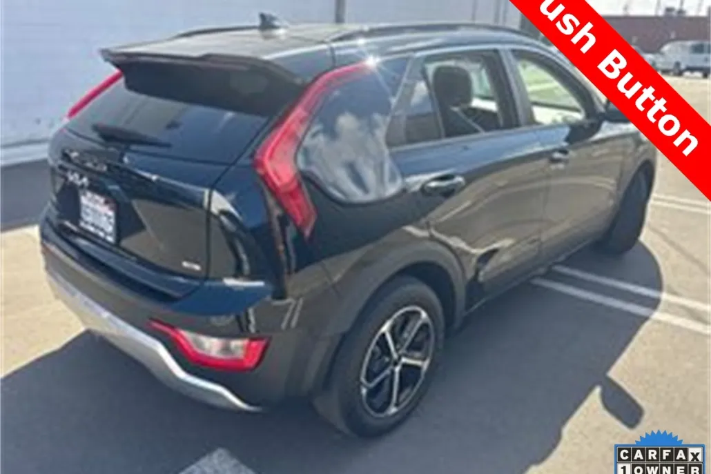 2023 Kia Niro EX photo 1
