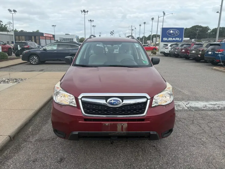 2016 Subaru Forester 2.5i photo 1