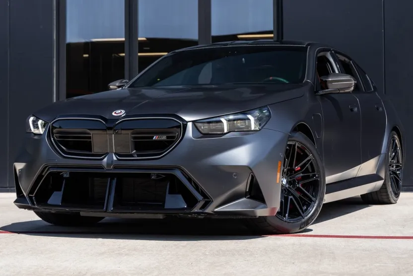2026 Bmw M5 5 photo 1