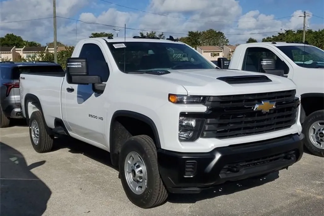 2025 Chevrolet Silverado 2500HD photo 1