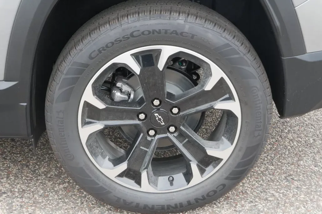 2026 Chevrolet Equinox LT photo 1
