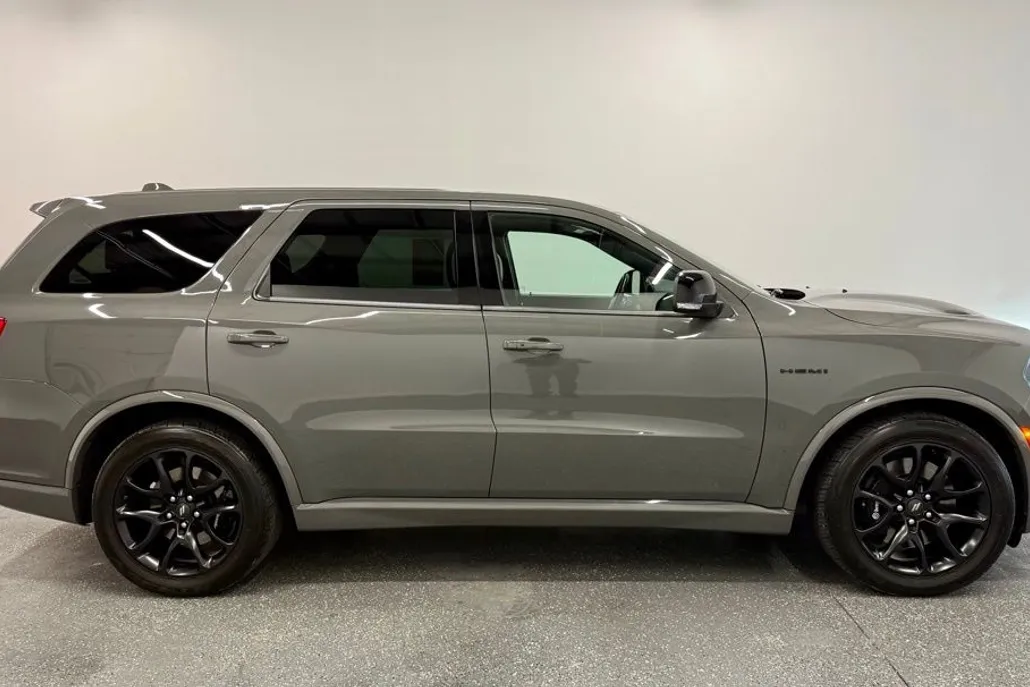 2022 Dodge Durango R/T photo 1