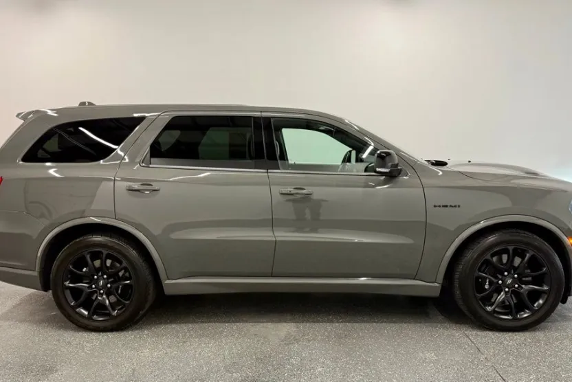 2022 Dodge Durango R/T photo 1