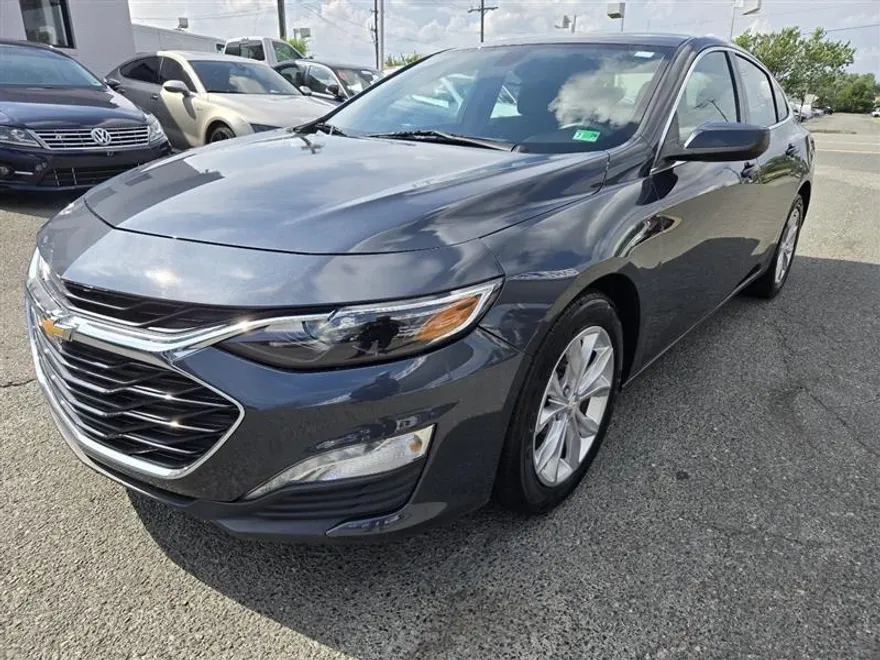2020 Chevrolet Malibu 1LT photo 1
