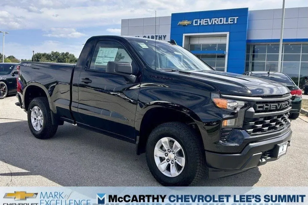 2026 Chevrolet Silverado 1500 photo 1