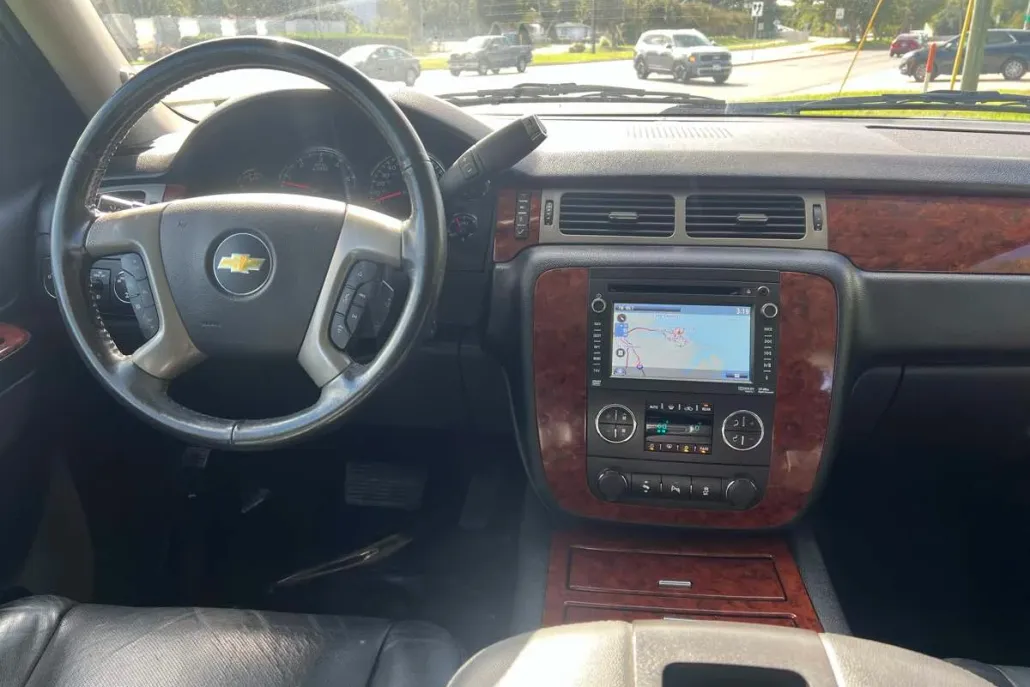 2013 Chevrolet Tahoe LTZ photo 1