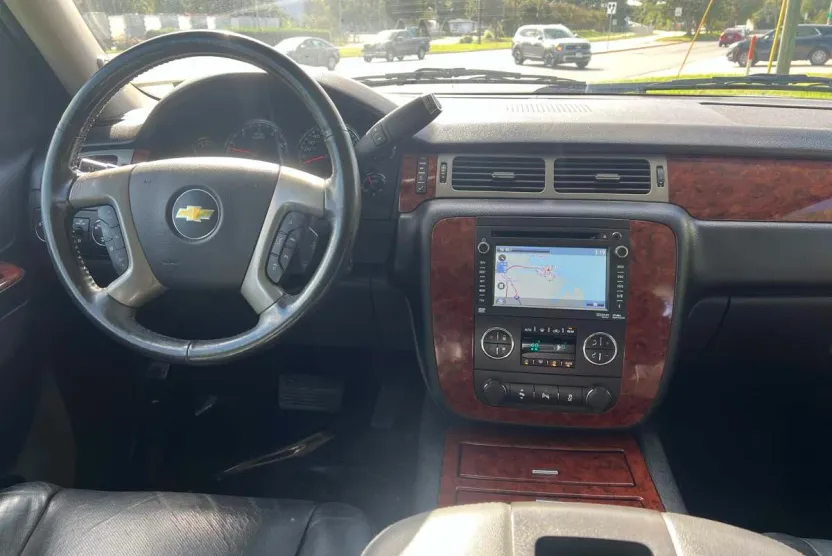 2013 Chevrolet Tahoe LTZ photo 1