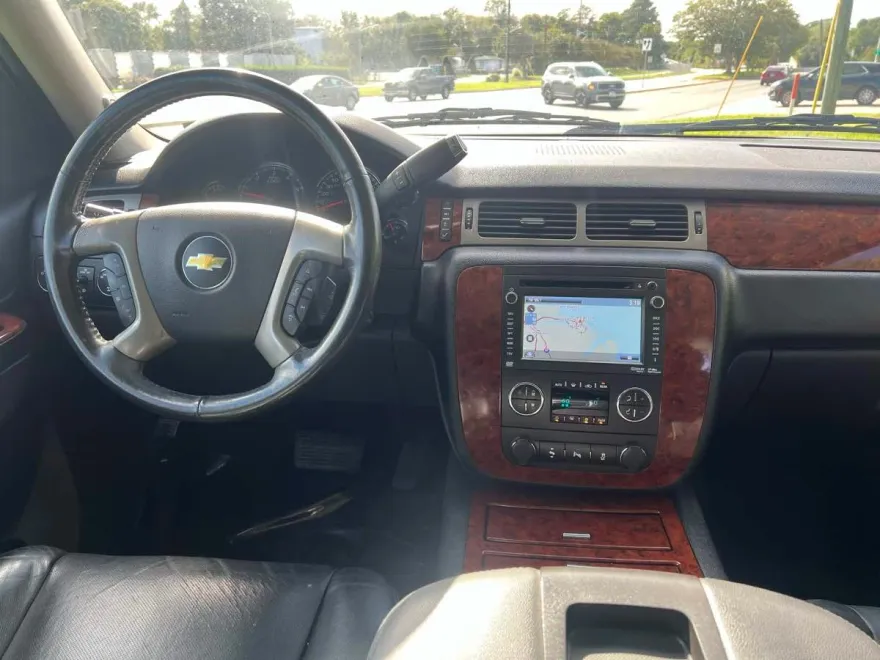 2013 Chevrolet Tahoe LTZ photo 1