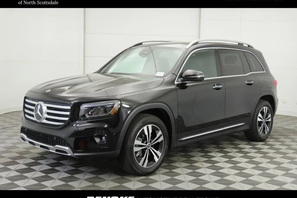 2025 Mercedes Benz GLB 250 photo 1