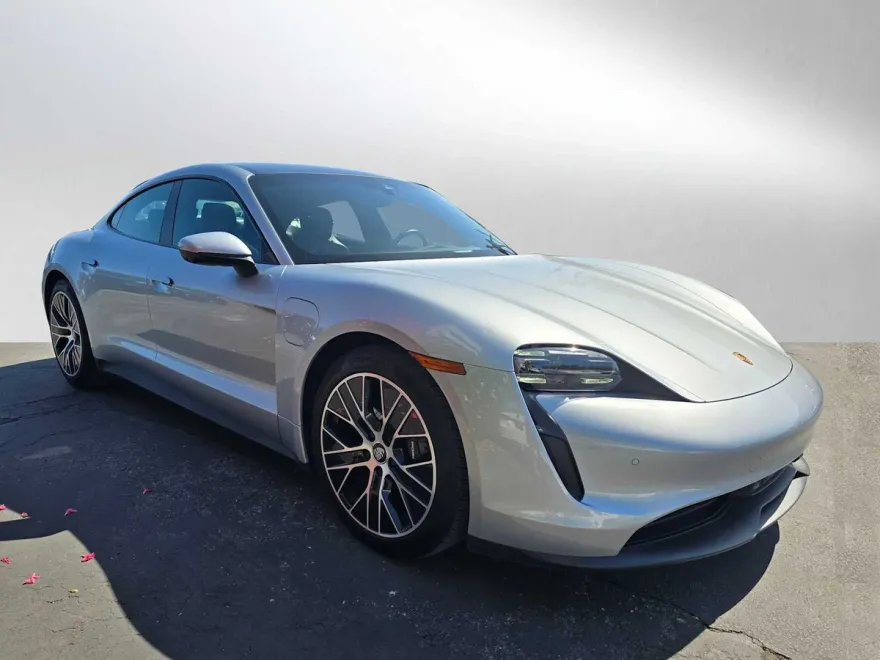 2023 Porsche Taycan photo 1
