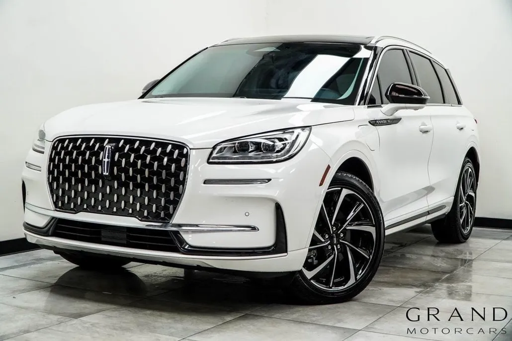 2024 Lincoln Corsair Grand Touring photo 1
