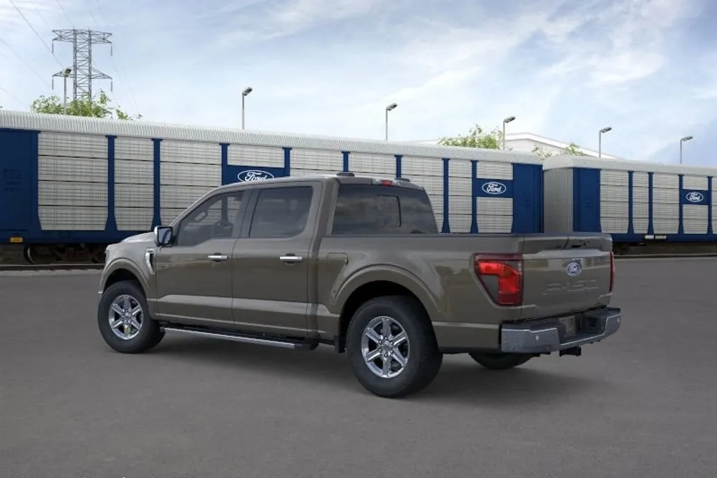 2025 Ford F-150 XLT photo 1