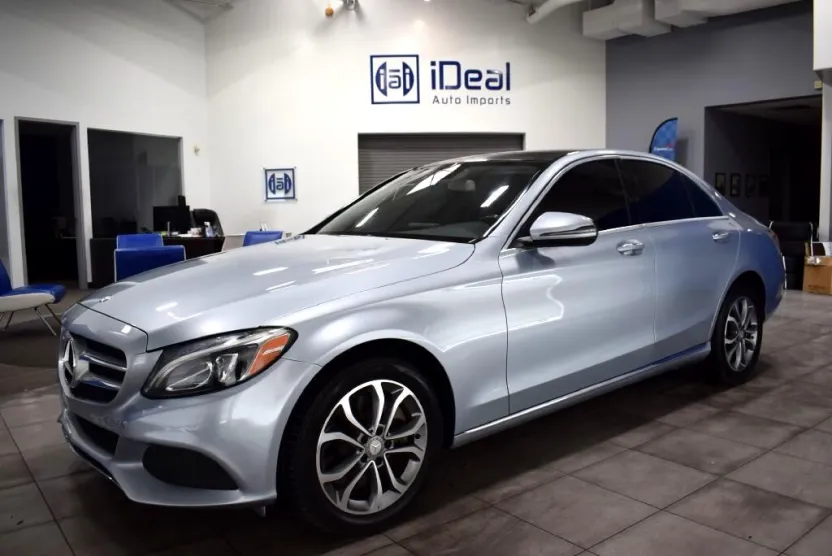 2017 Mercedes Benz C 300 4MATIC photo 1