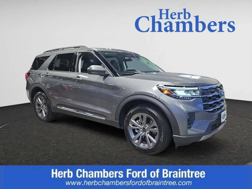 2025 Ford Explorer photo 1