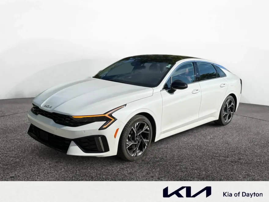 2025 Kia K5 GT-Line photo 1