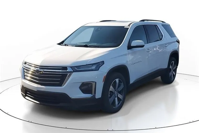 2023 Chevrolet Traverse Leather photo 1