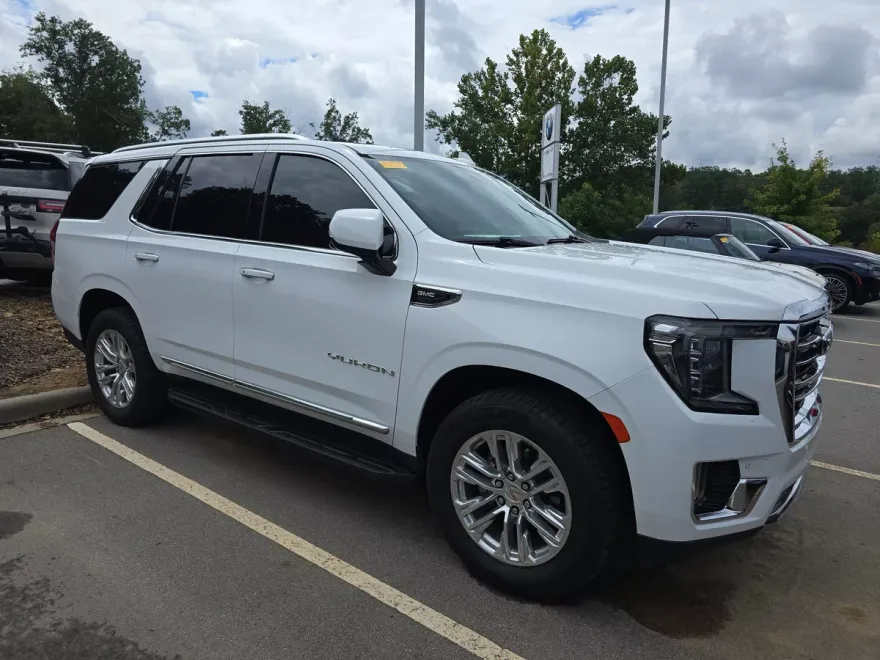 2022 Gmc Yukon SLT photo 1