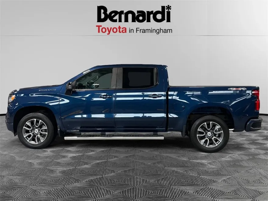 2023 Chevrolet Silverado 1500 RST photo 1