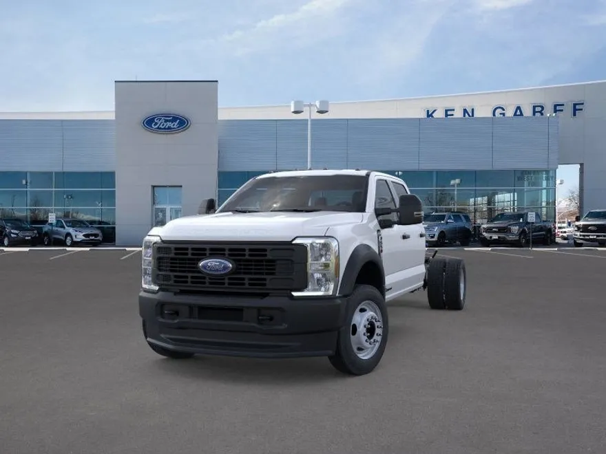2025 Ford F-550 XL photo 1