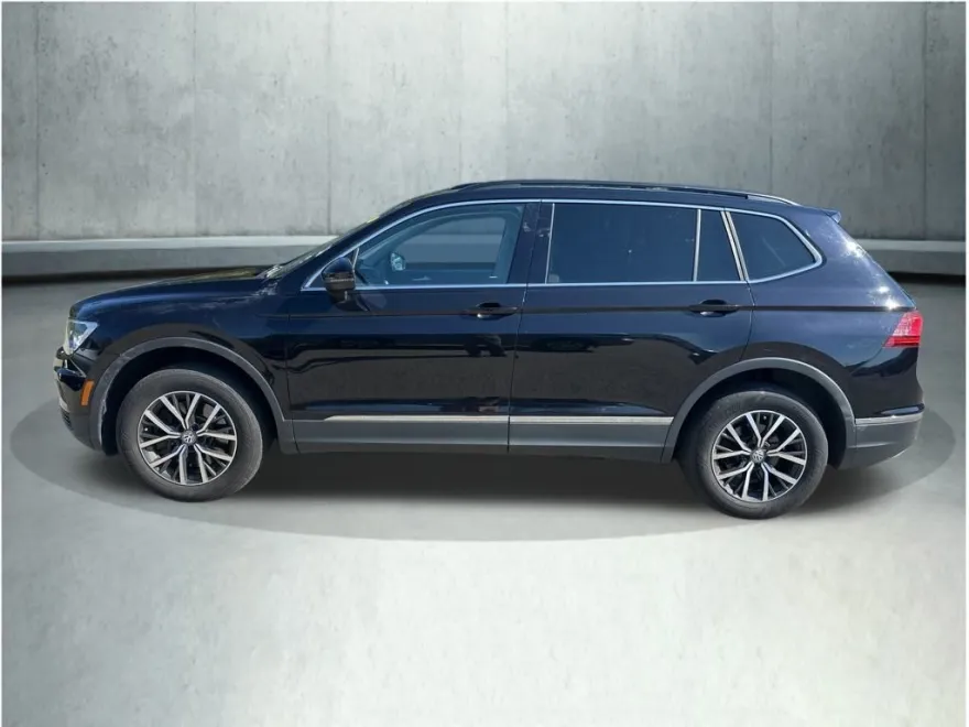 2020 Volkswagen Tiguan SE photo 1