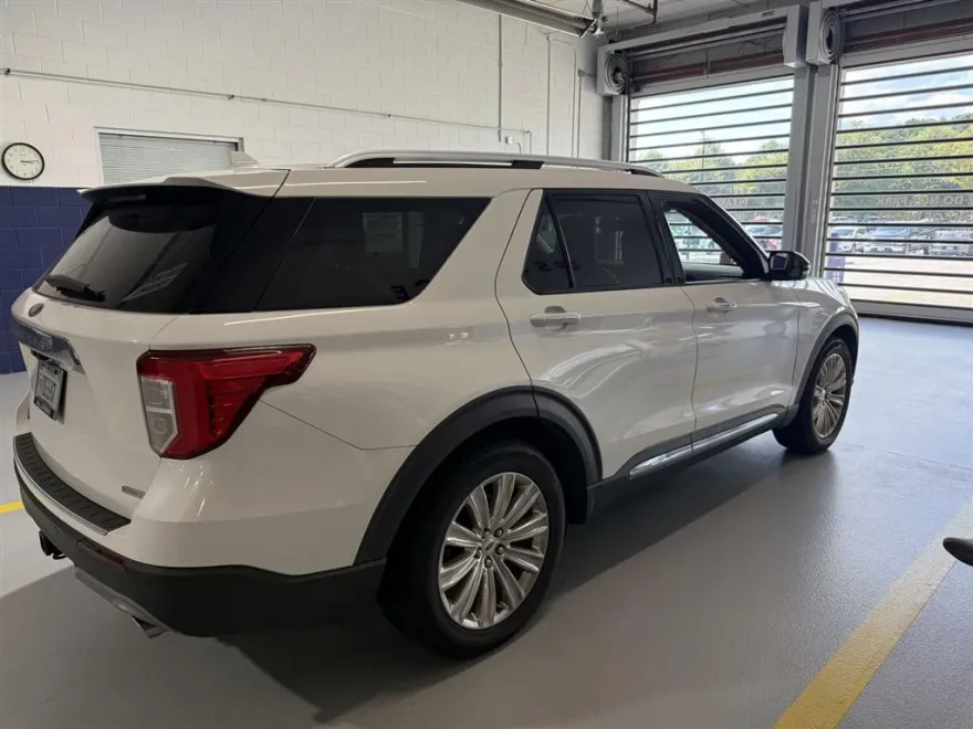2020 Ford Explorer Limited photo 1
