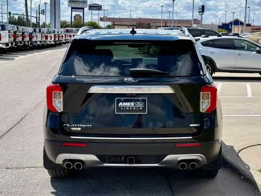 2020 Ford Explorer Platinum photo 1