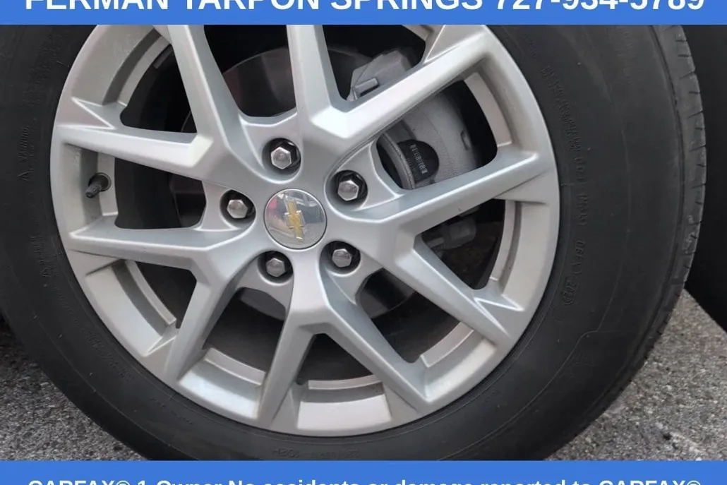 2022 Chevrolet Equinox LS photo 1