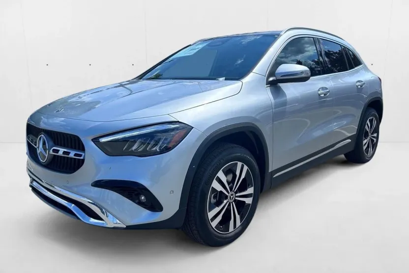 2026 Mercedes Benz GLA 250 4MATIC photo 1