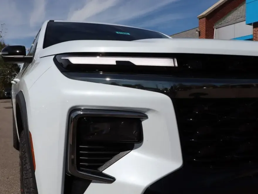 2026 Chevrolet Traverse Z71 photo 1