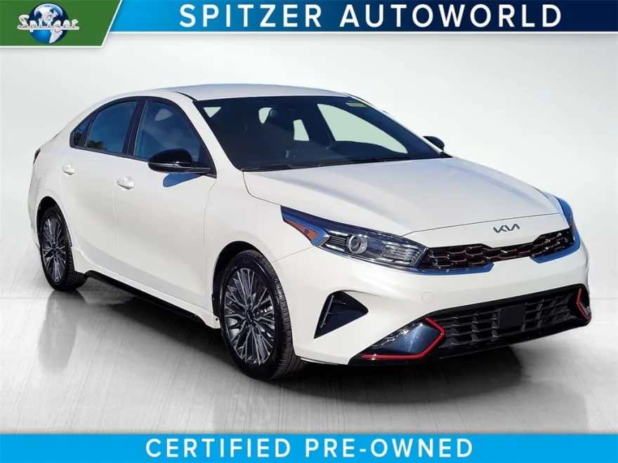 2024 Kia Forte GT-Line photo 1