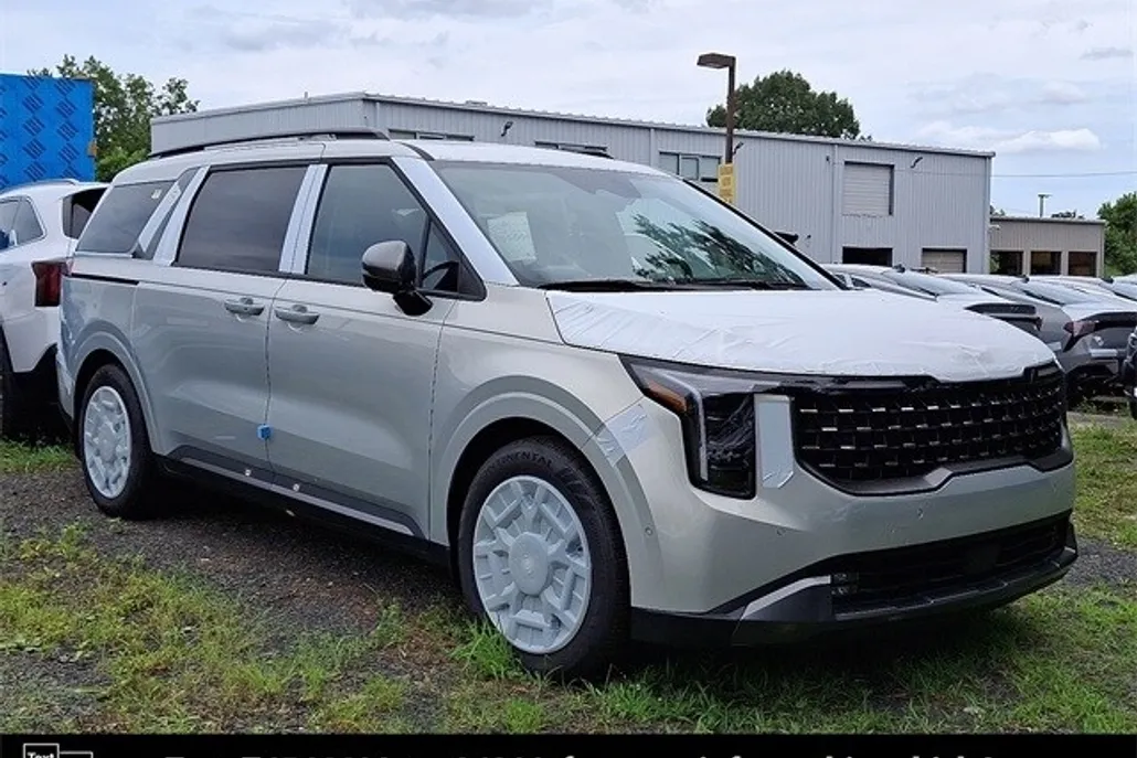 2026 Kia Carnival SX Prestige photo 1