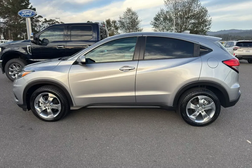 2019 Honda HR-V LX photo 1