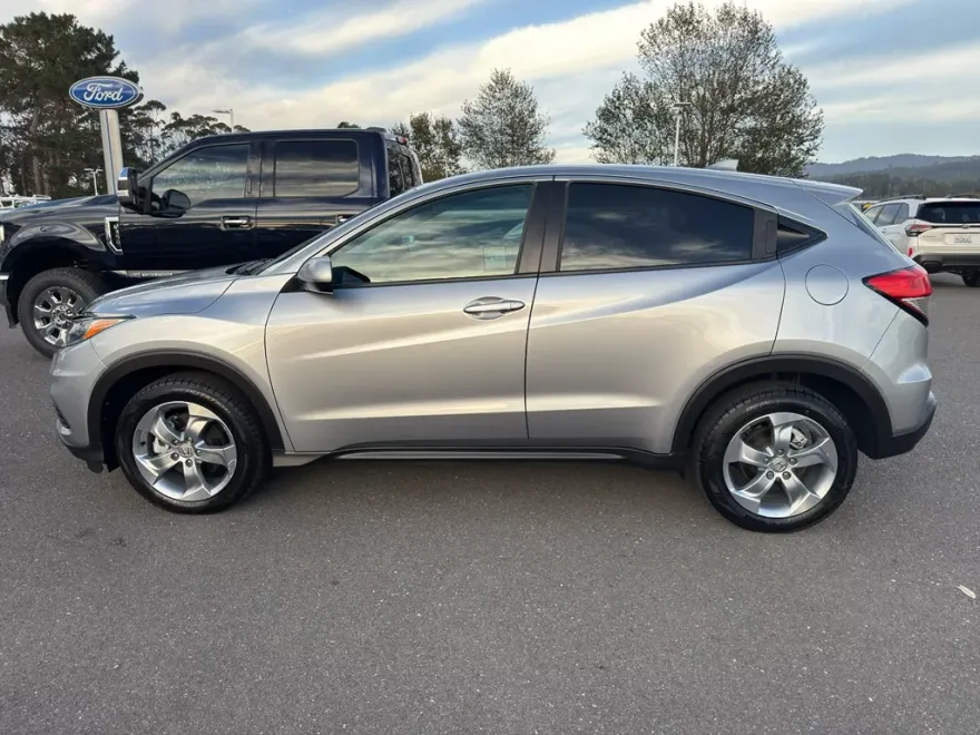 2019 Honda HR-V LX photo 1