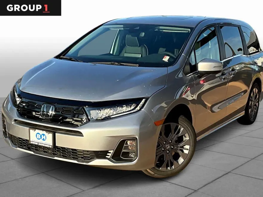 2025 Honda Odyssey Touring photo 1