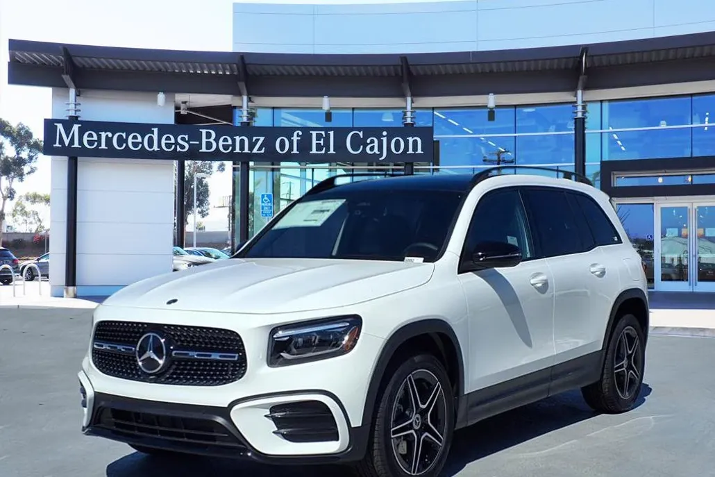 2026 Mercedes Benz GLB 250 photo 1