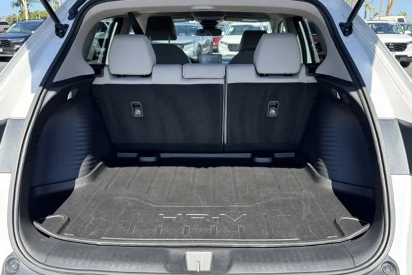 2023 Honda HR-V LX photo 1