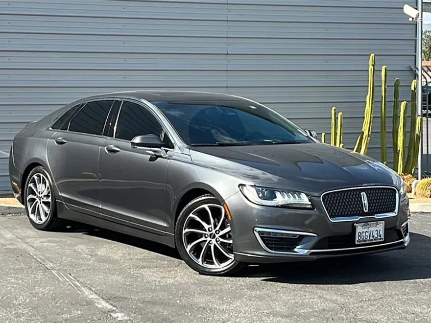 2019 Lincoln MKZ Hybrid Reserve photo 1