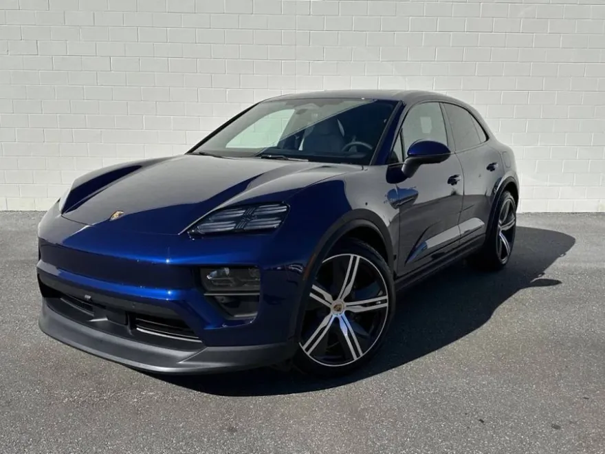 2025 Porsche Macan Electric photo 1