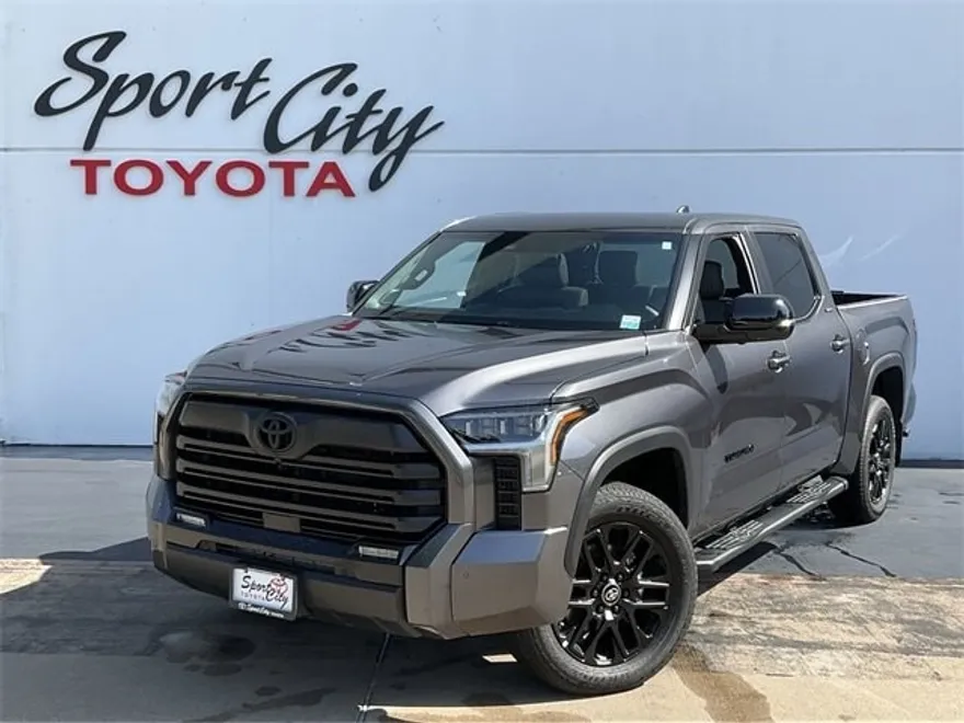 2025 Toyota Tundra Limited photo 1