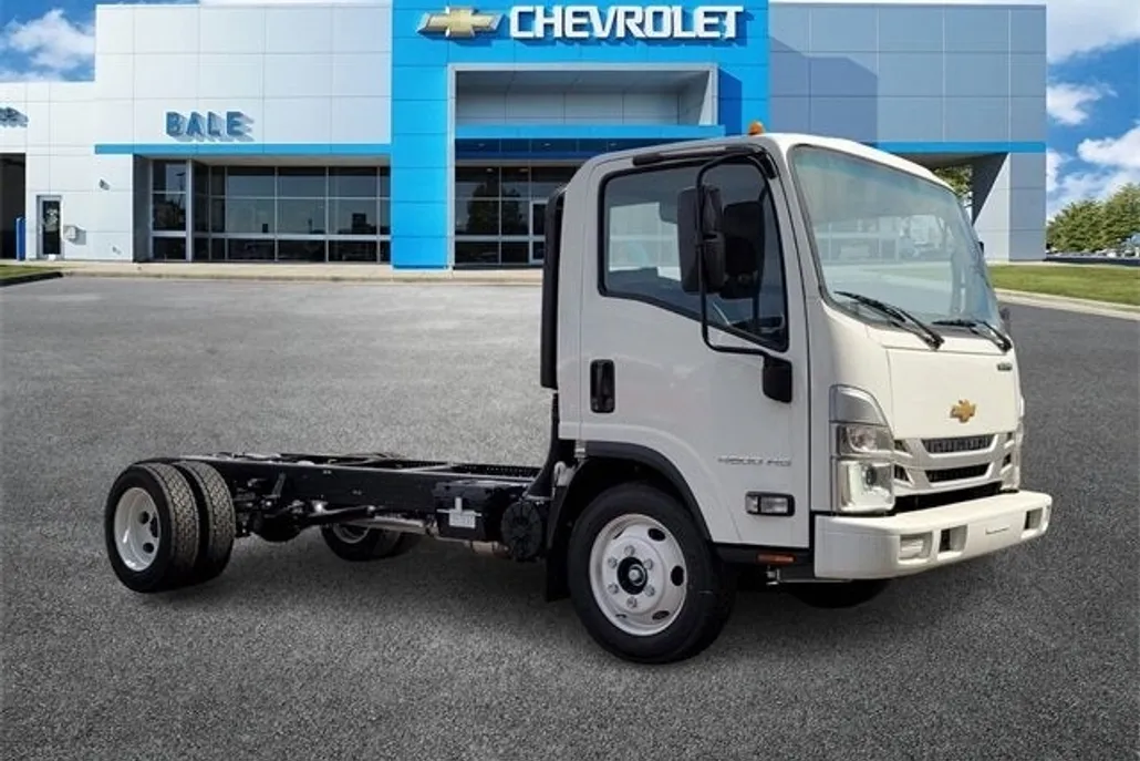 2025 Chevrolet Silverado 4500HD photo 1