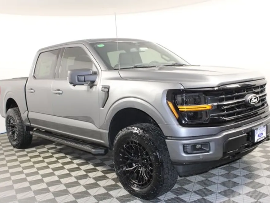 2025 Ford F-150 XLT photo 1