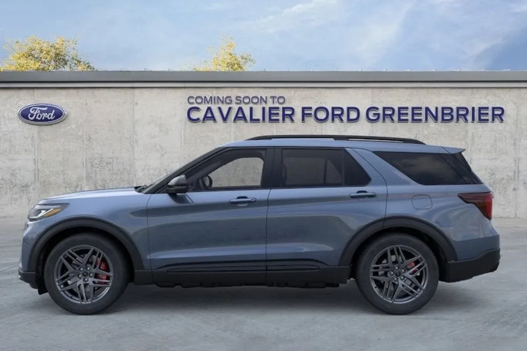 2025 Ford Explorer ST photo 1