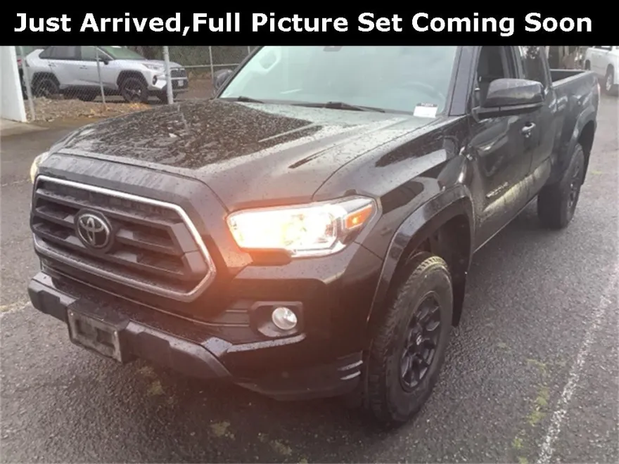 2022 Toyota Tacoma SR5 V6 photo 1